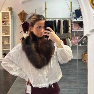 Cuello De Pelo Marrón...