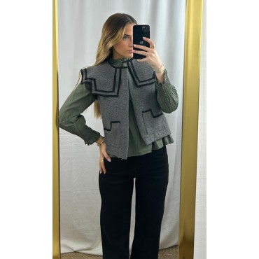 CHALEQUILLO RIBETES NEGROS