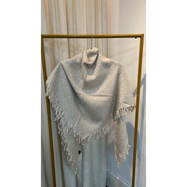 Poncho de punto con brillitos