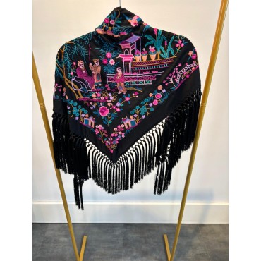 Mantoncillo bordado negro