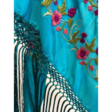 Mantoncillo bordado turquesa