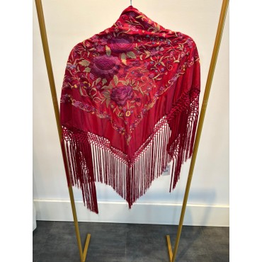 Mantoncillo bordado rojo