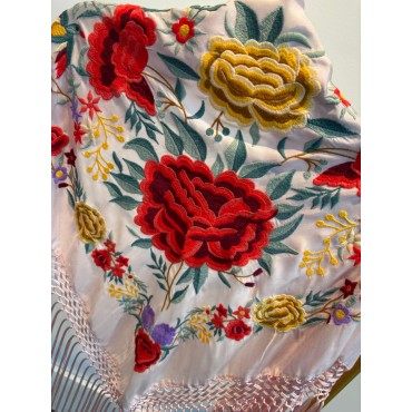 Mantoncillo bordado rosa  claro