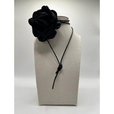 Choker Flor Negro